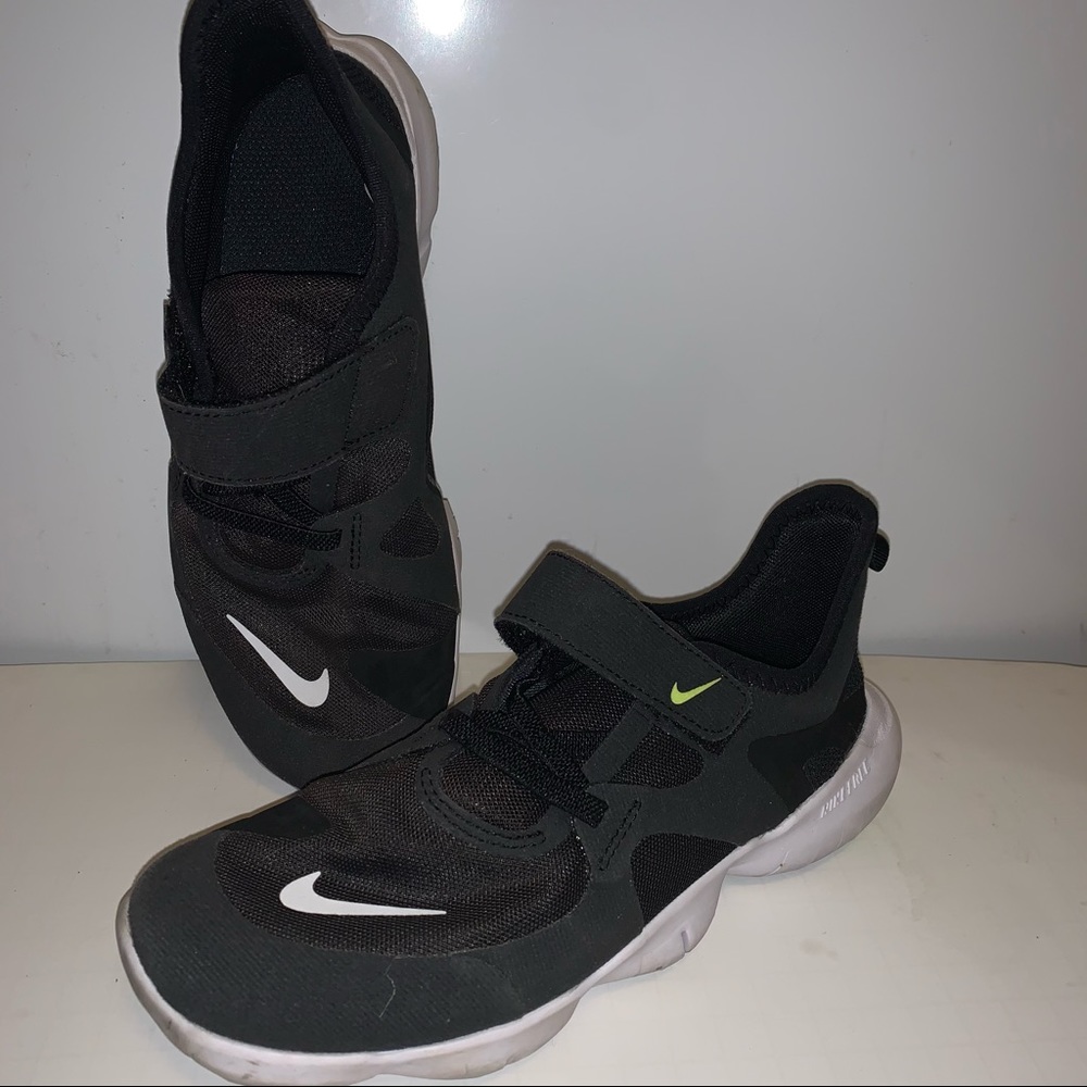 Girl Nike Free